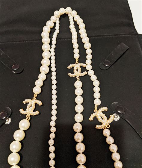 CHANEL Pearl Fashion Necklaces & Pendants for sale .